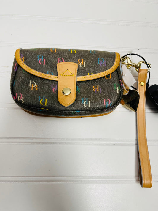 Wristlet Designer Dooney And Bourke, Size Small