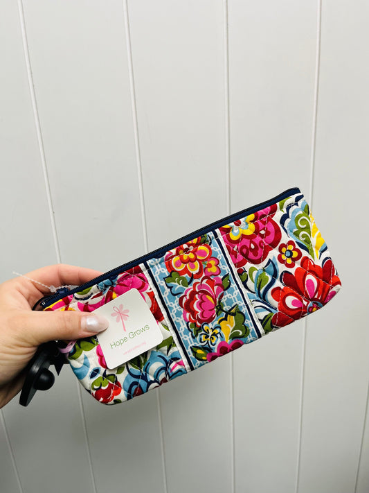 Makeup Bag By Vera Bradley, Size: Medium