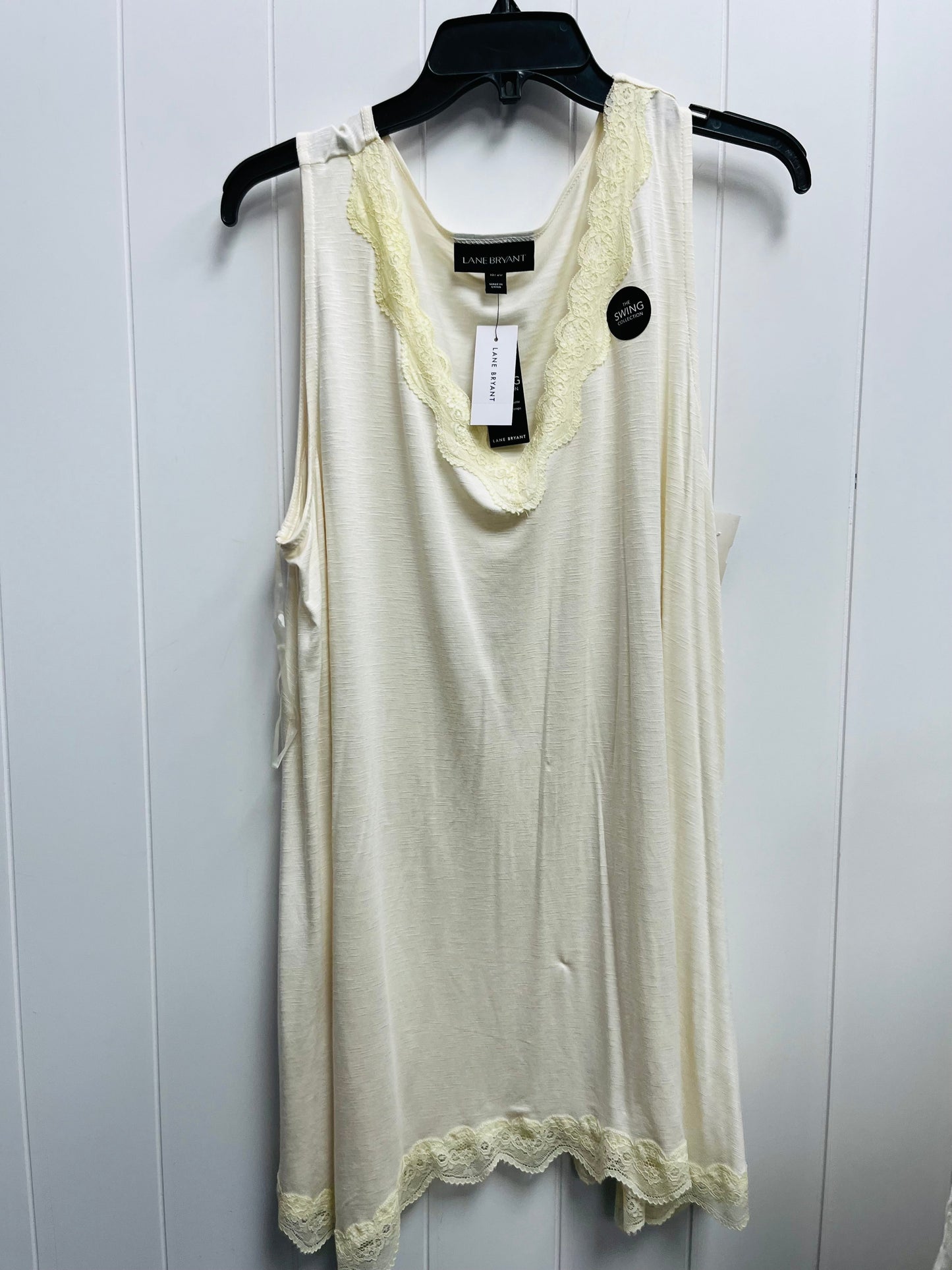 Top Sleeveless By Lane Bryant In Cream, Size: 18