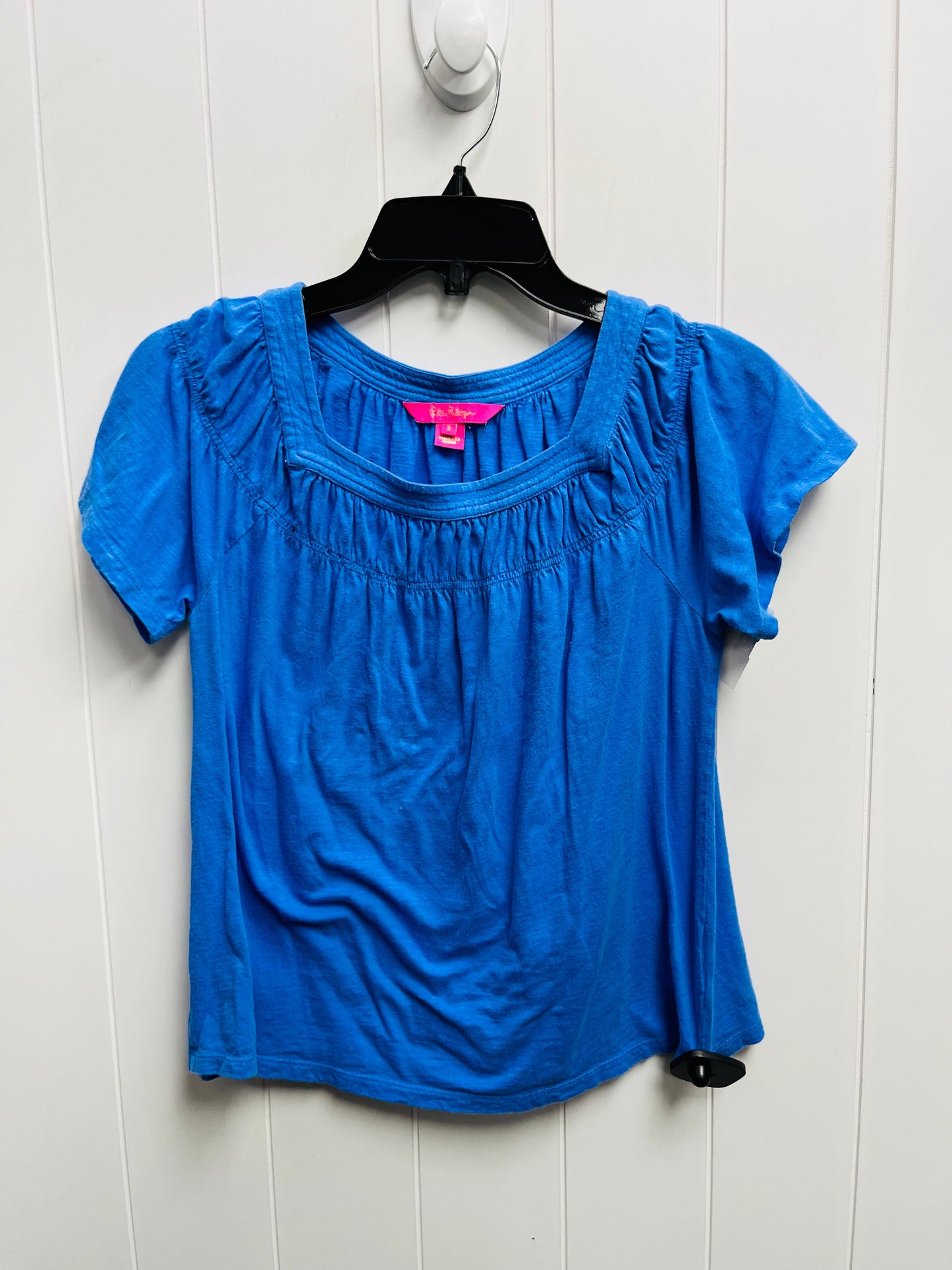 Top Short Sleeve By Lilly Pulitzer In Blue, Size: S