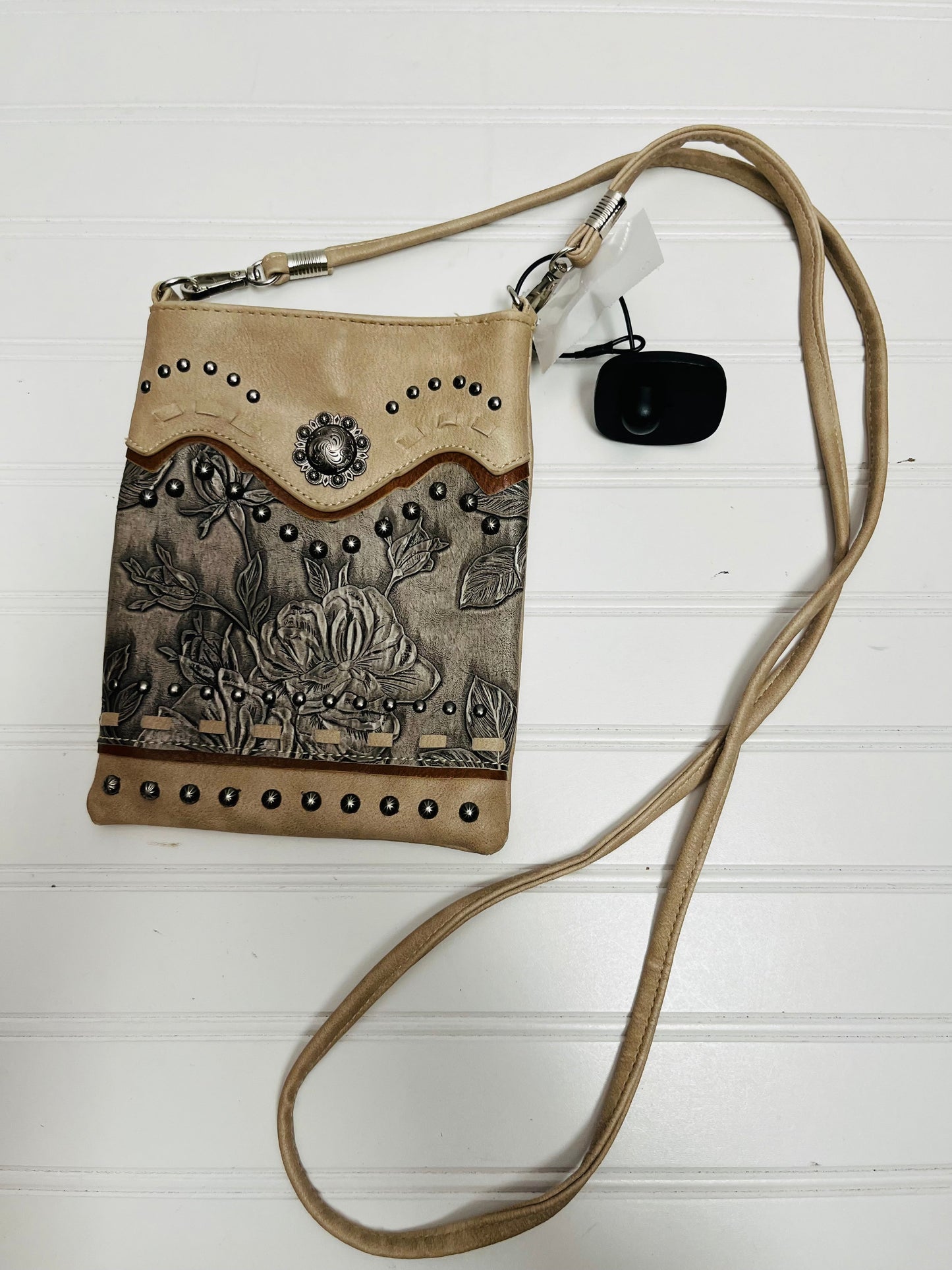 Crossbody By Clothes Mentor, Size: Small