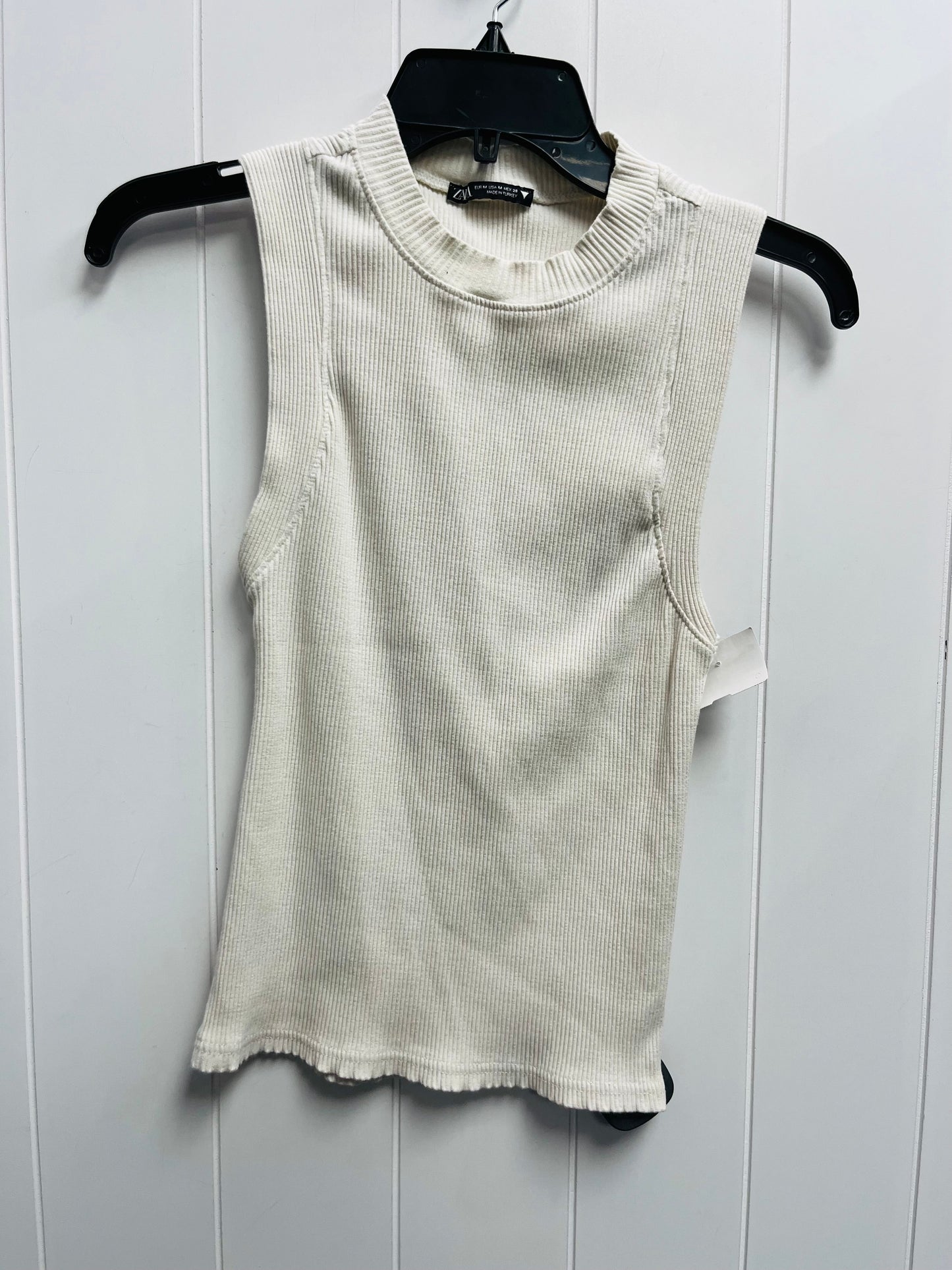 Top Sleeveless Basic By Zara In Cream, Size: M