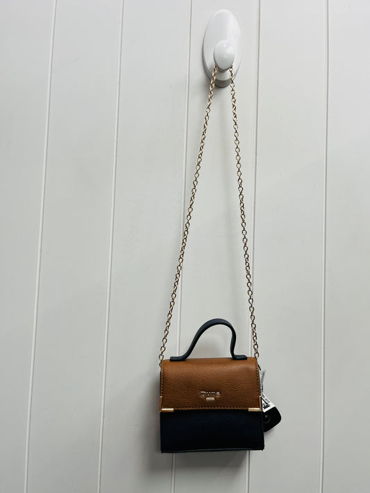 Crossbody By Clothes Mentor, Size: Small