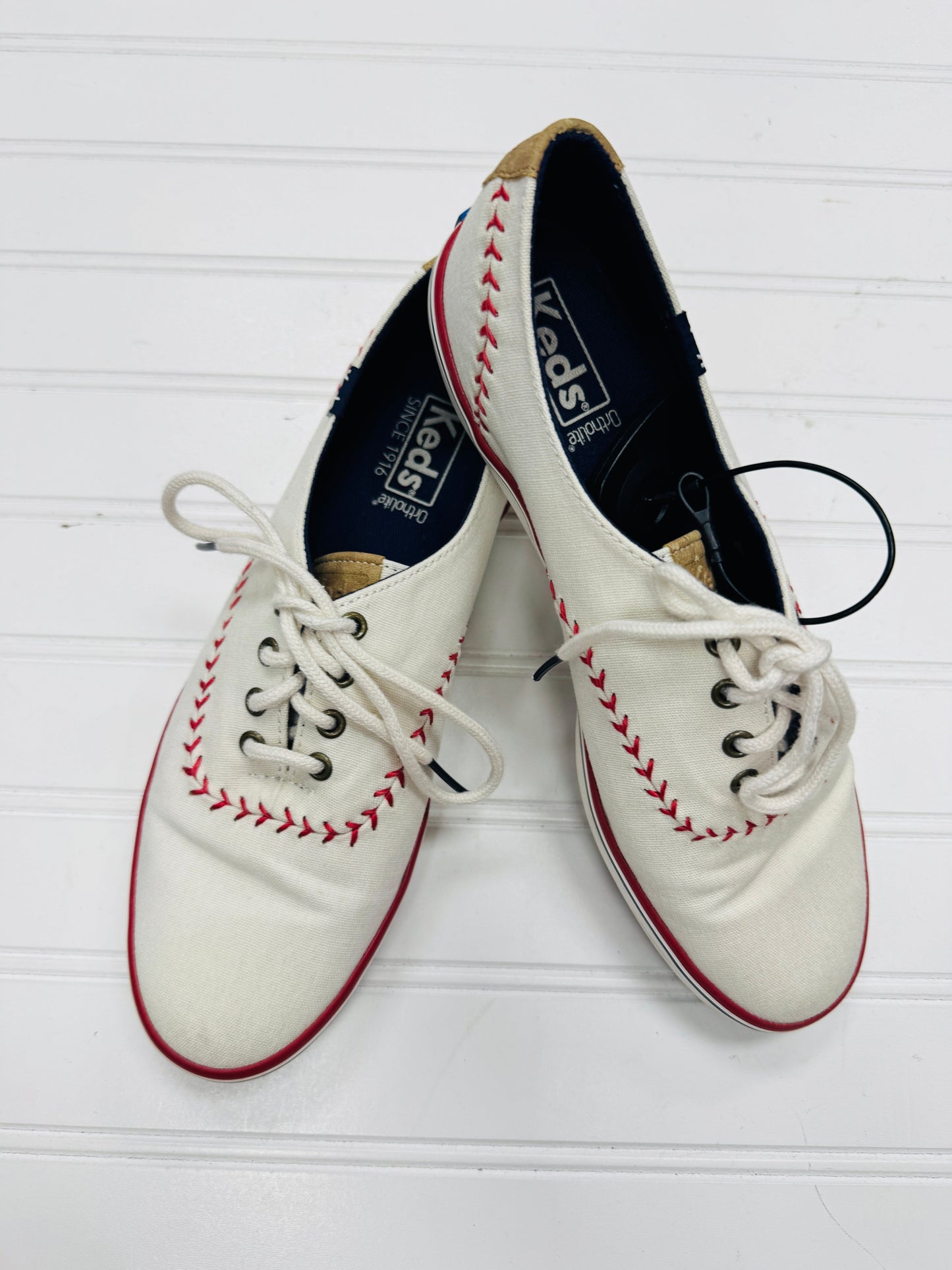 Shoes Sneakers By Keds In Red & White, Size: 6.5