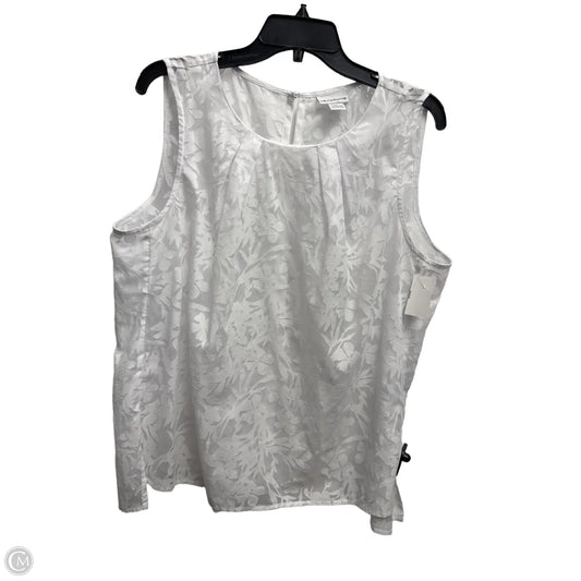 Top Sleeveless By Liz Claiborne In White, Size: Xl