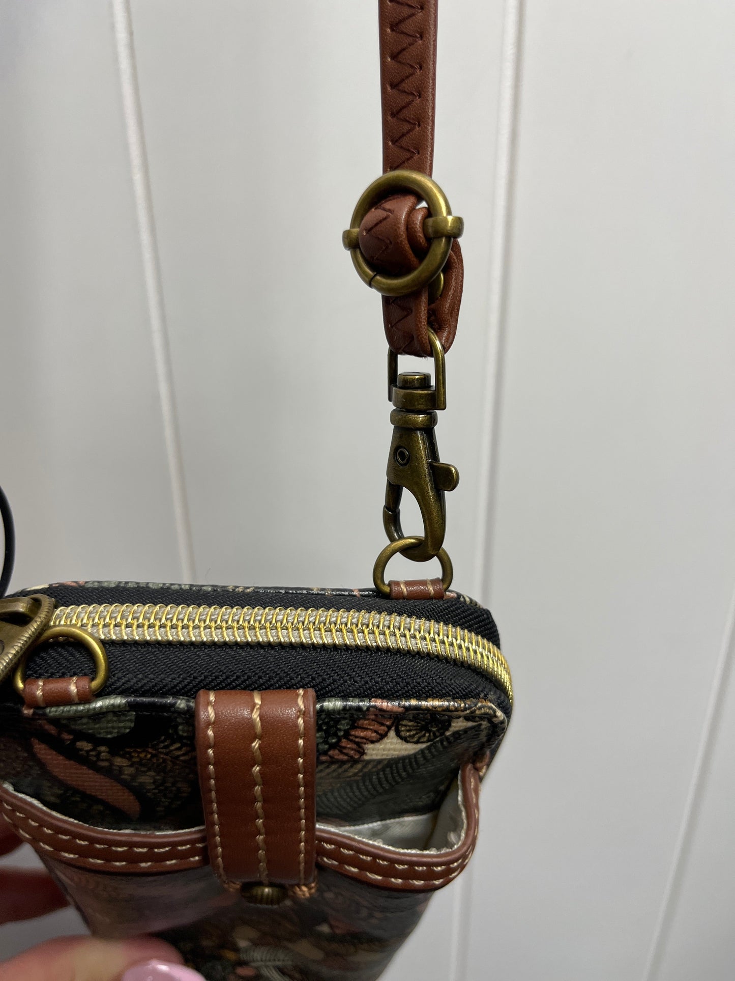 Handbag By Sakroots  Size: Small