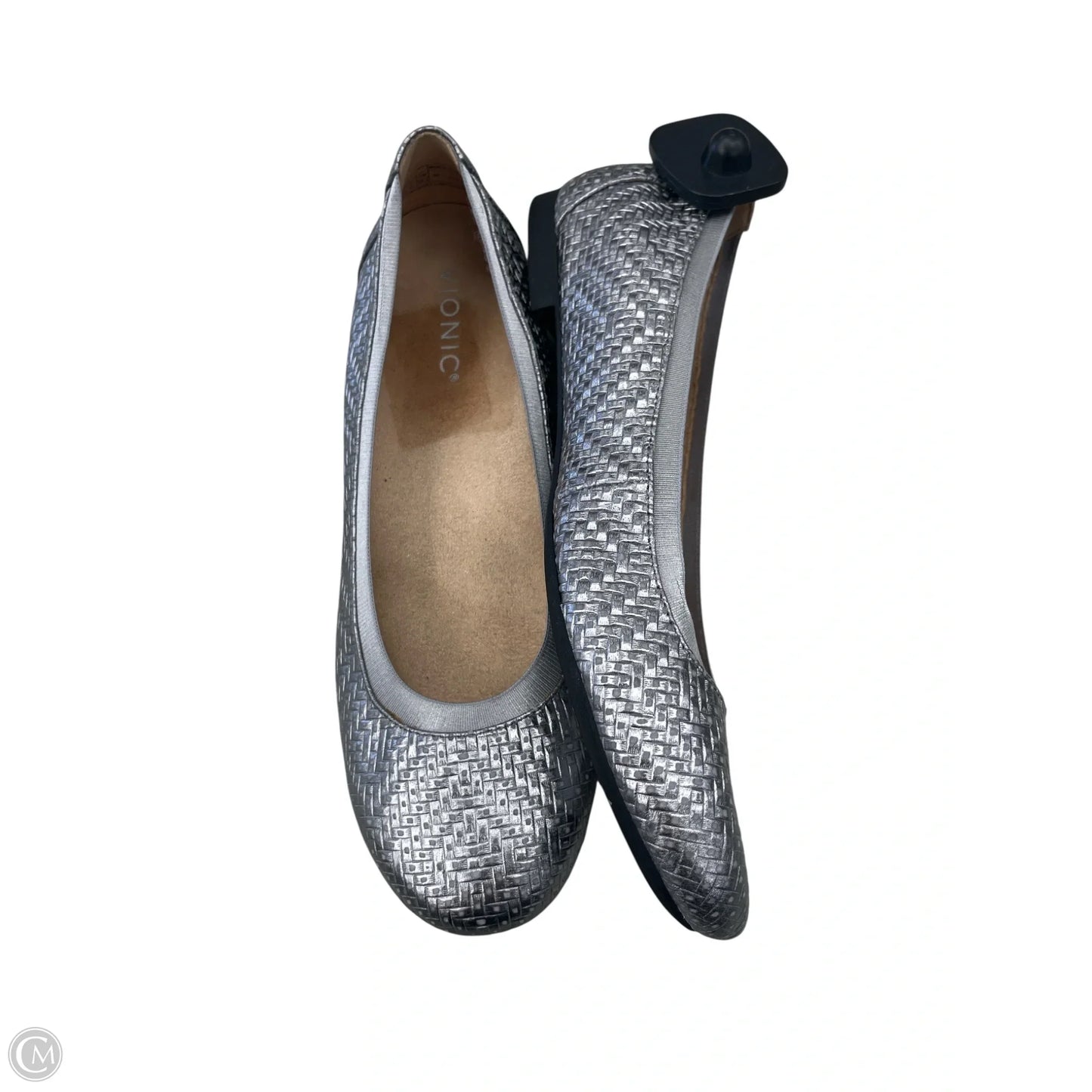 Shoes Flats By Vionic In Silver, Size: 9
