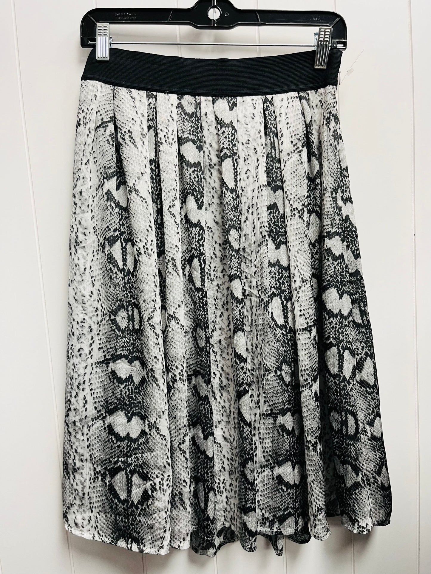 Skirt Midi By White House Black Market O  Size: 4