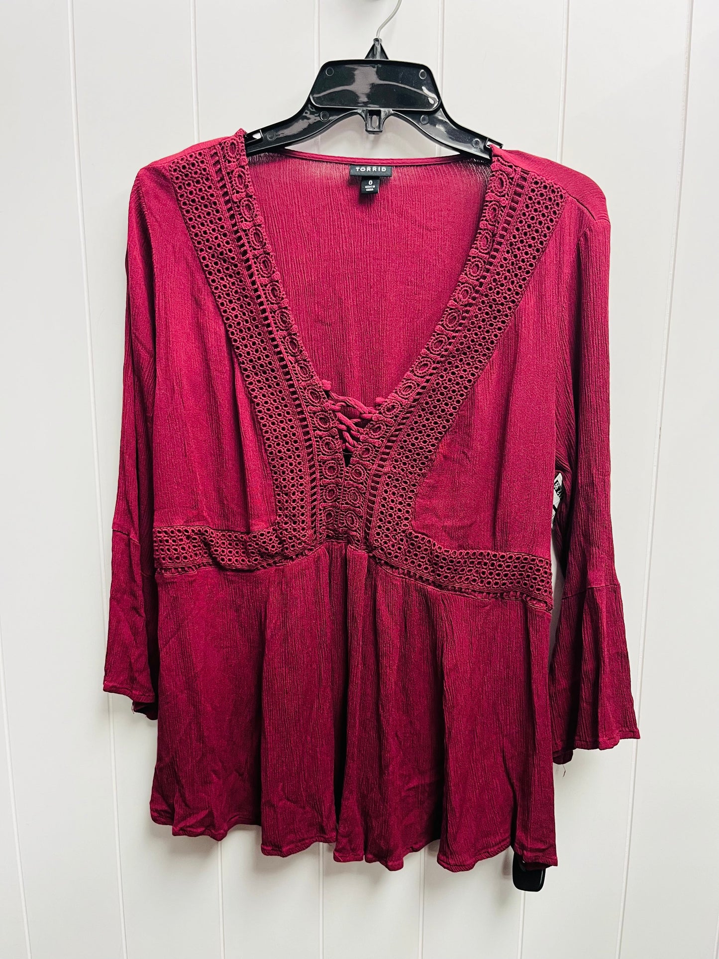 Top Long Sleeve By Torrid In Red, Size: L