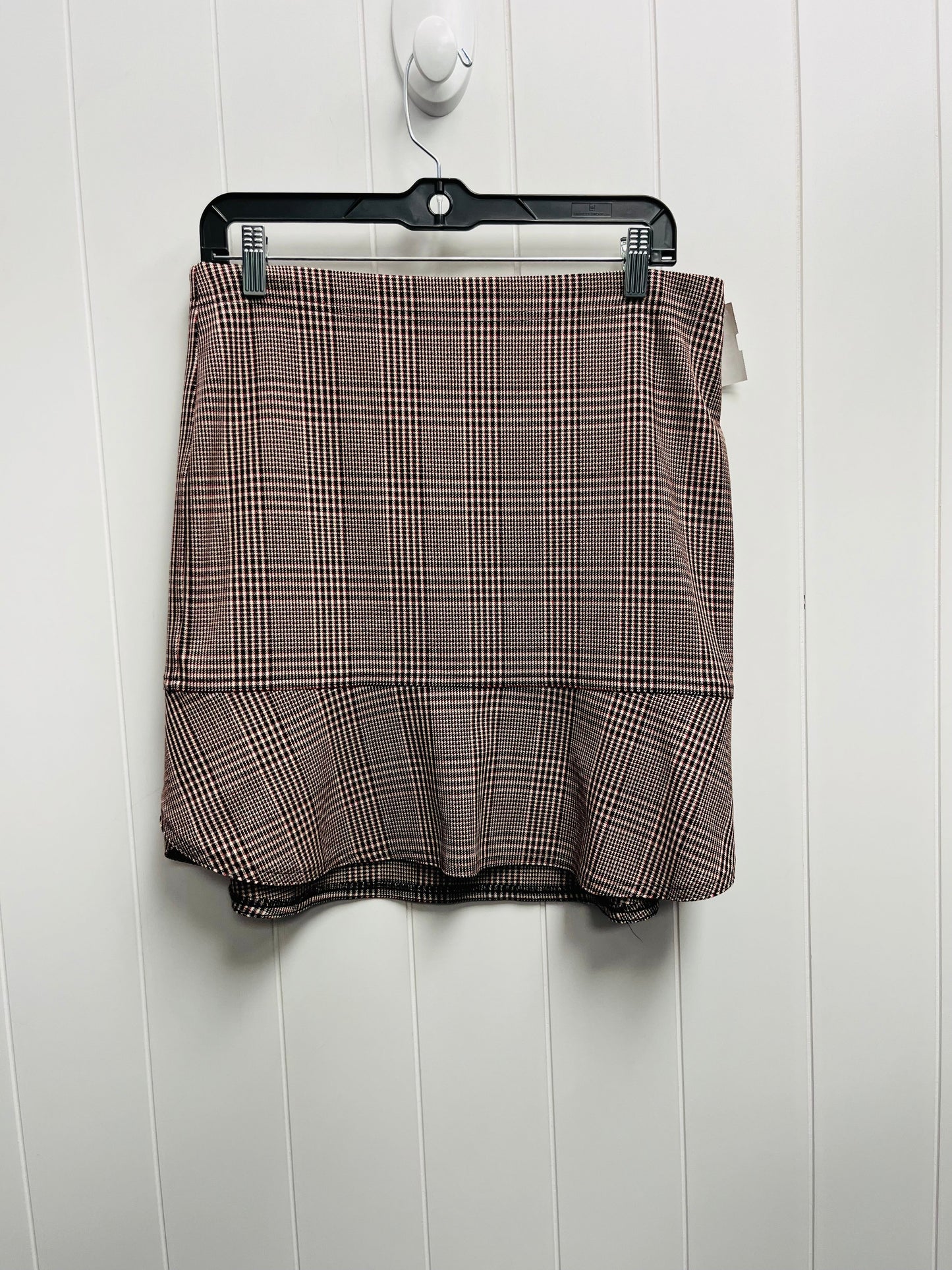 Red Skirt Mini & Short White House Black Market, Size 6