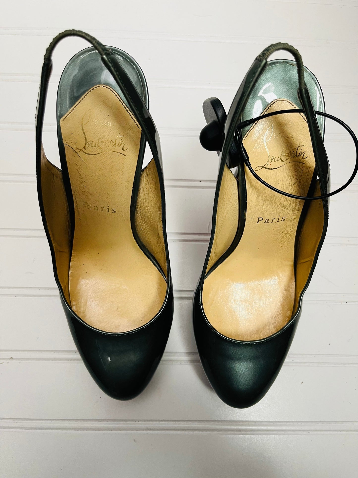 Shoes Luxury Designer By Christian Louboutin In Green, Size: 8