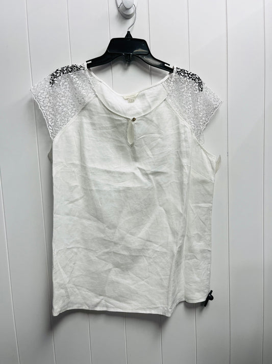 Top Short Sleeve By Clothes Mentor In White, Size: L