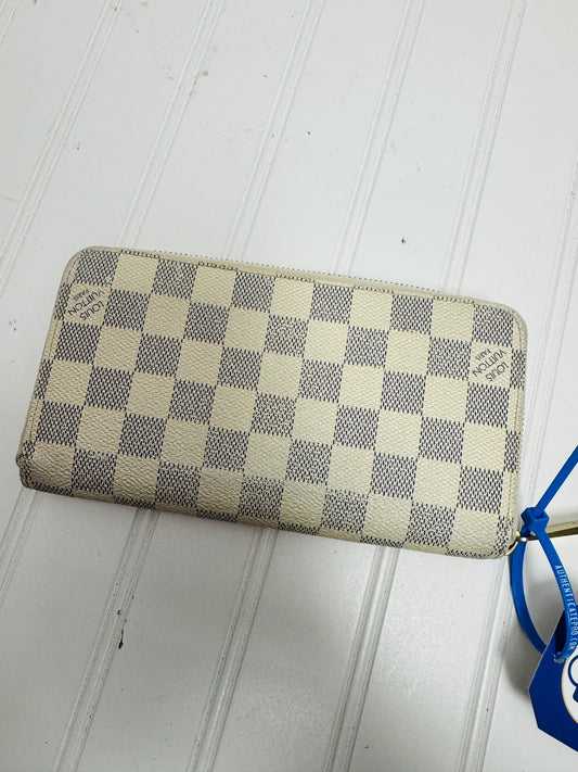 Wallet Luxury Designer By Louis Vuitton, Size: Large