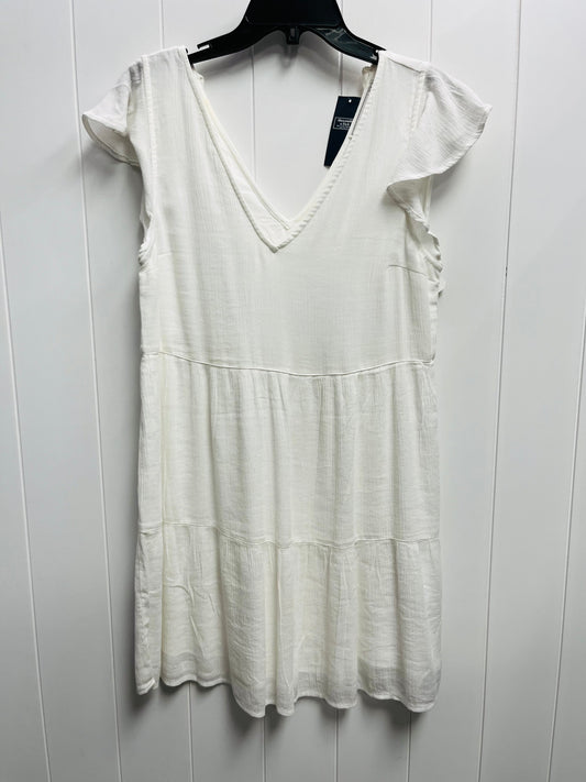 Dress Casual Short By Abercrombie And Fitch In White, Size: Xs