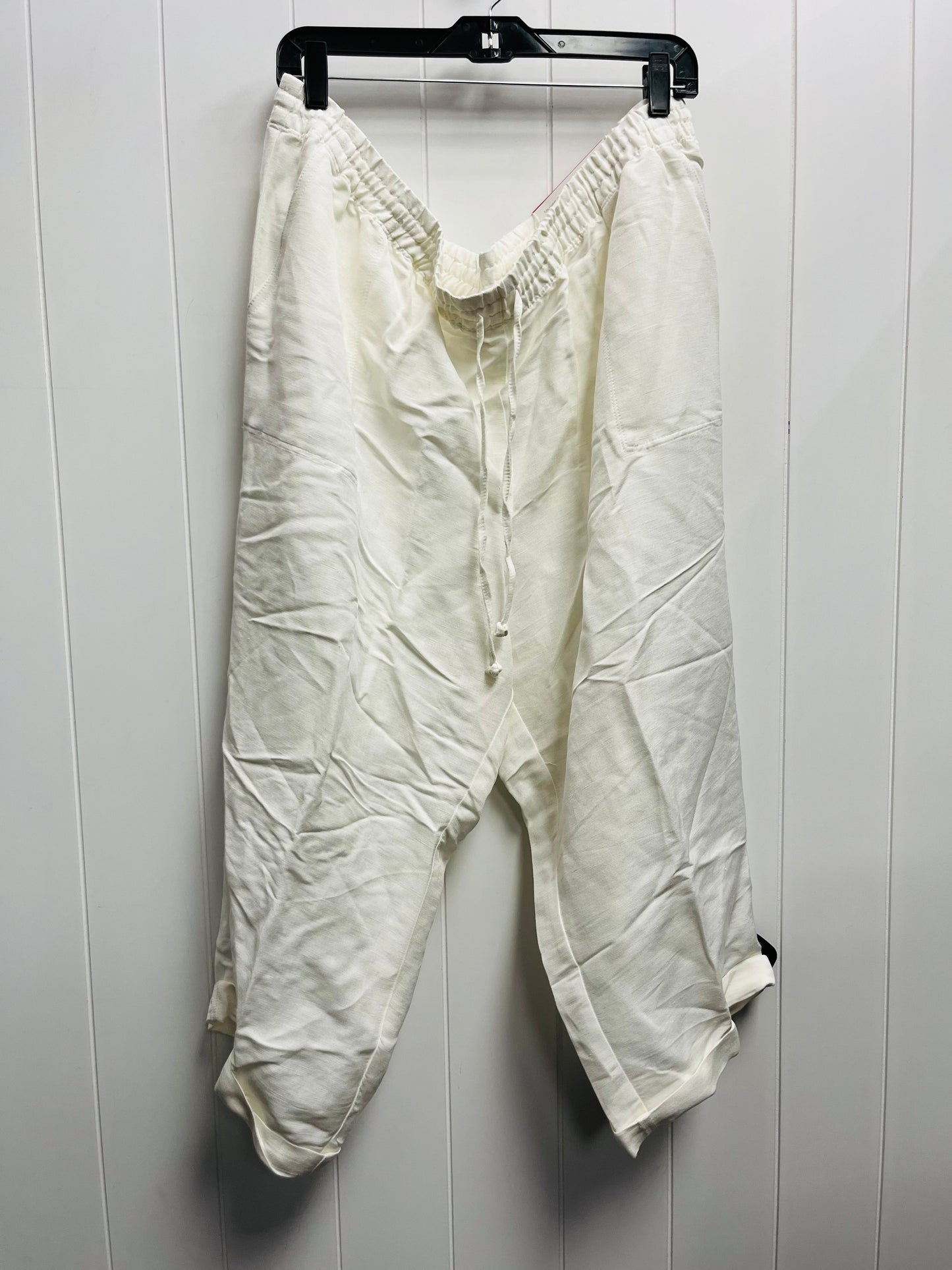 Capris By Cj Banks In White, Size: 2x