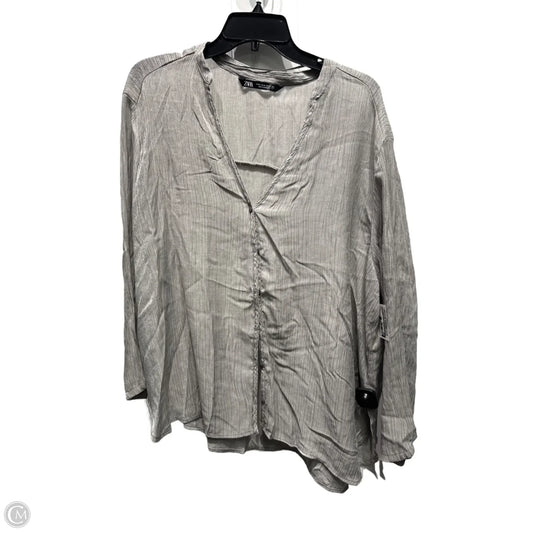 Top Long Sleeve  By Zara In Grey, Size: M