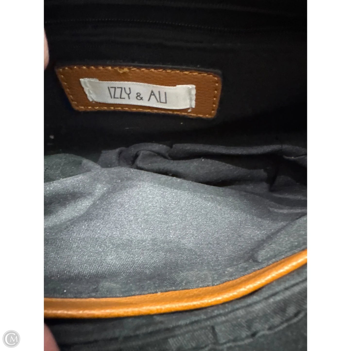 Crossbody By IZZY, Size: Medium
