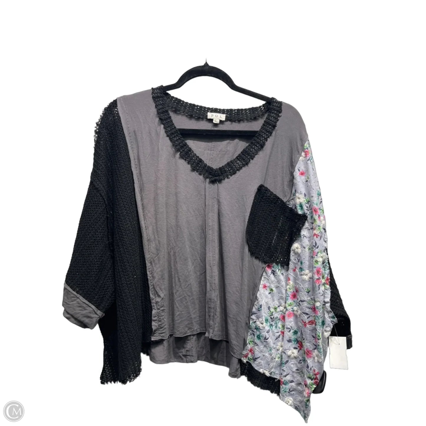 Top Short Sleeve By Pol In Grey, Size: L
