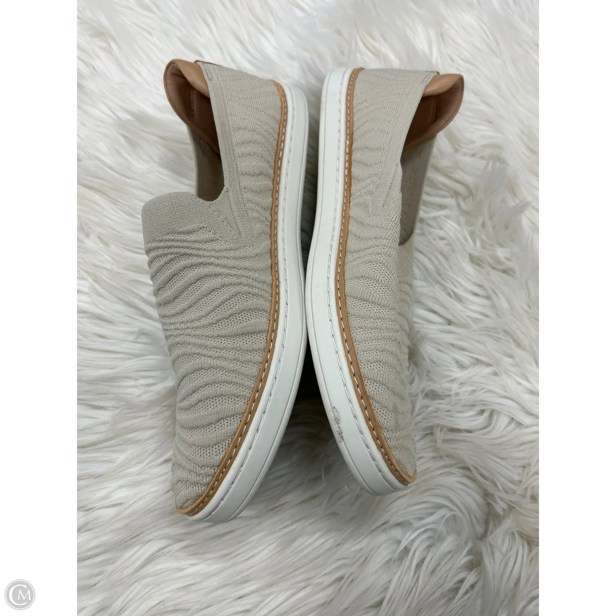 Shoes Designer By Ugg In Cream, Size: 10