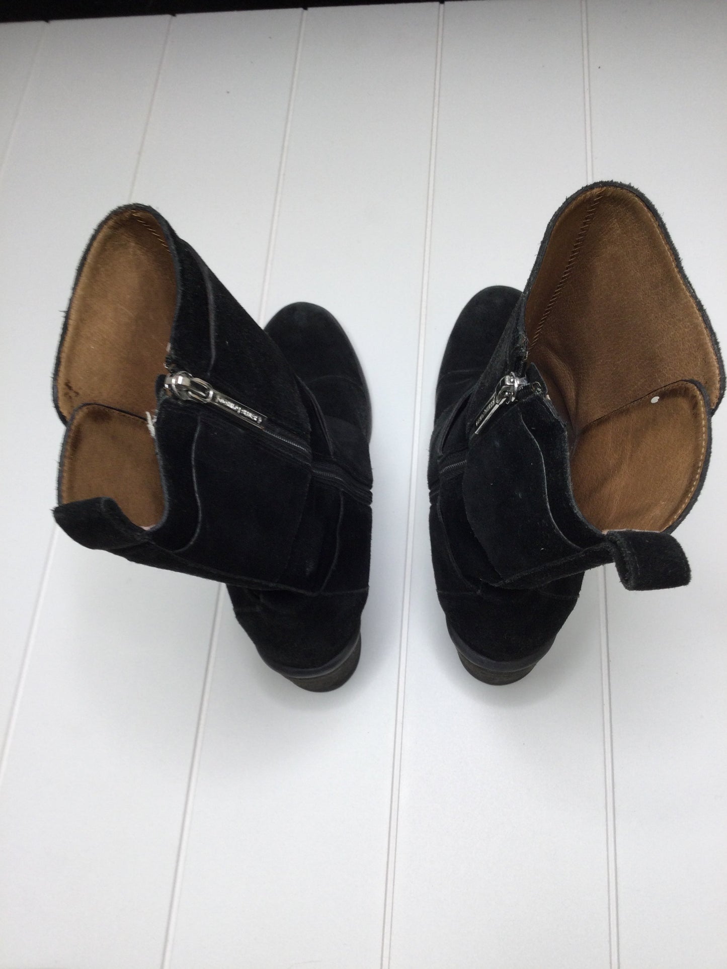 Boots Ankle Flats By Donald Pliner  Size: 6