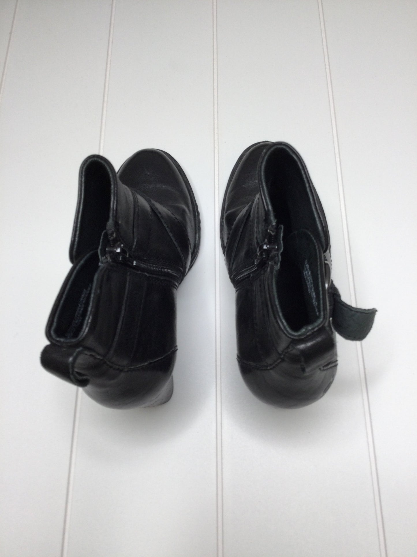 Boots Ankle Heels By Born  Size: 6.5