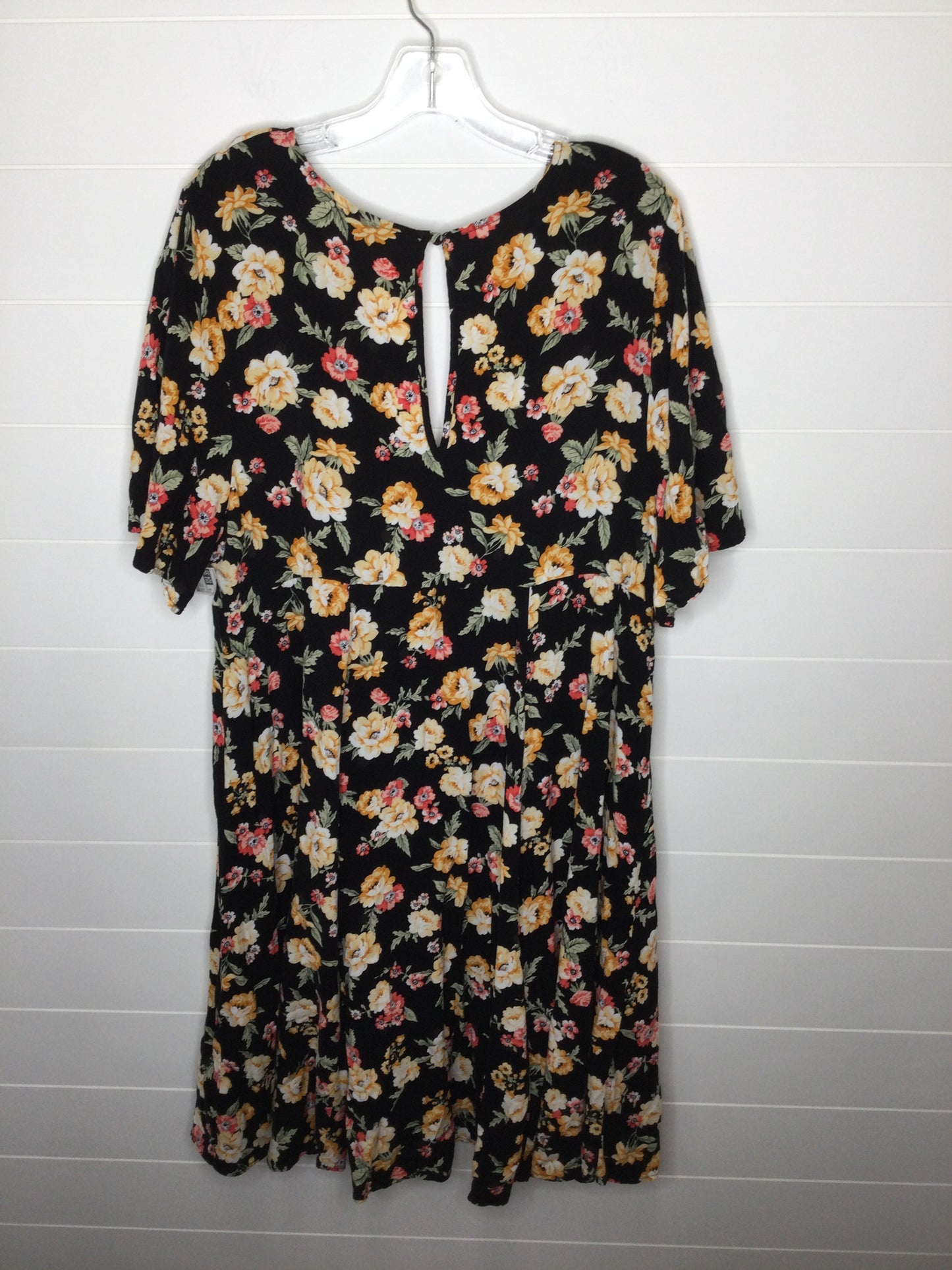 Dress Casual Midi By Torrid  Size: 3x