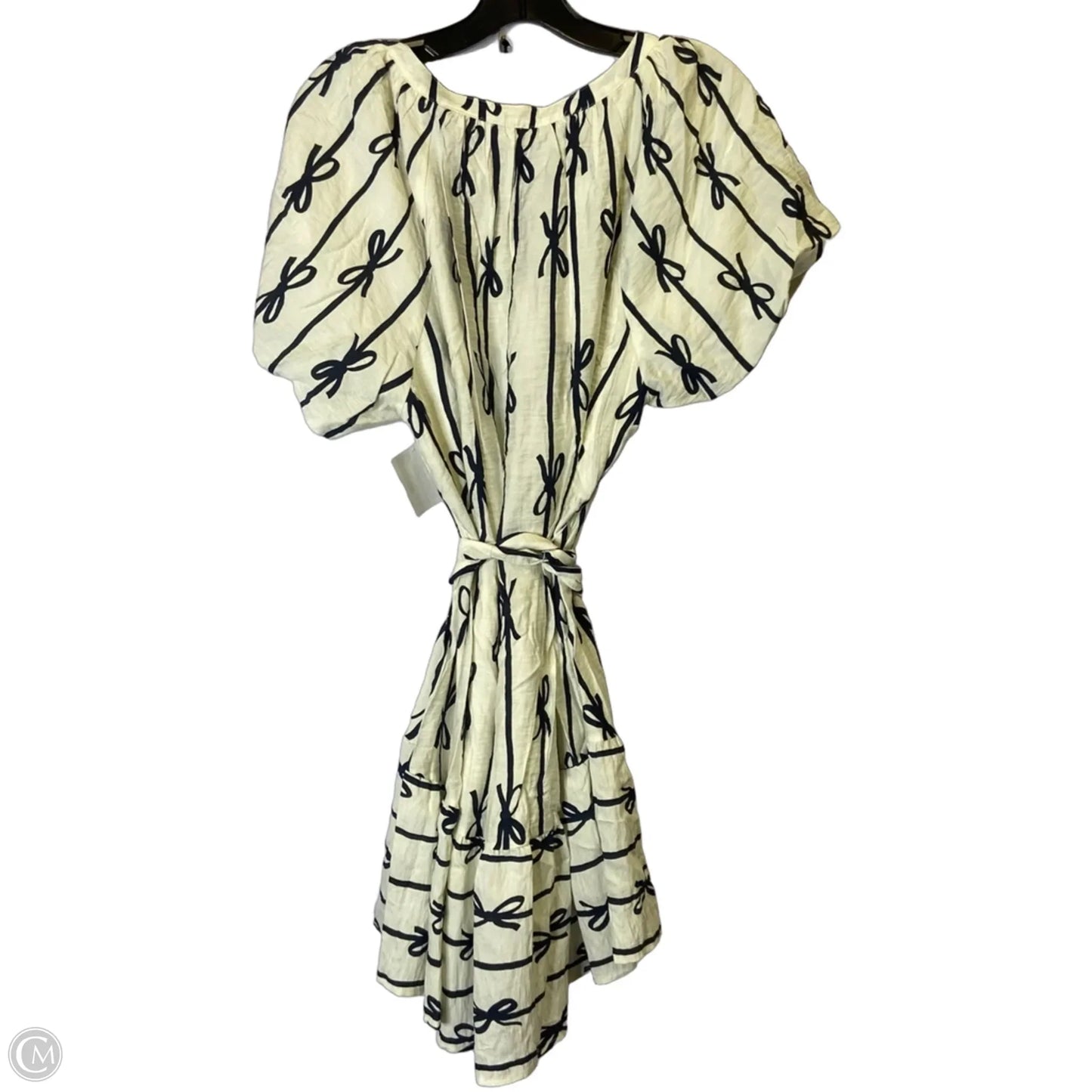 Dress Casual Short By Clothes Mentor In Cream, Size: L