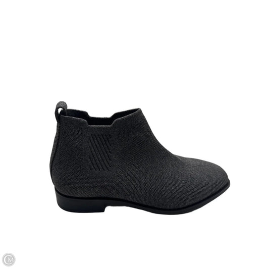 Boots Ankle Flats By Vivaia In Grey, Size: 7.5