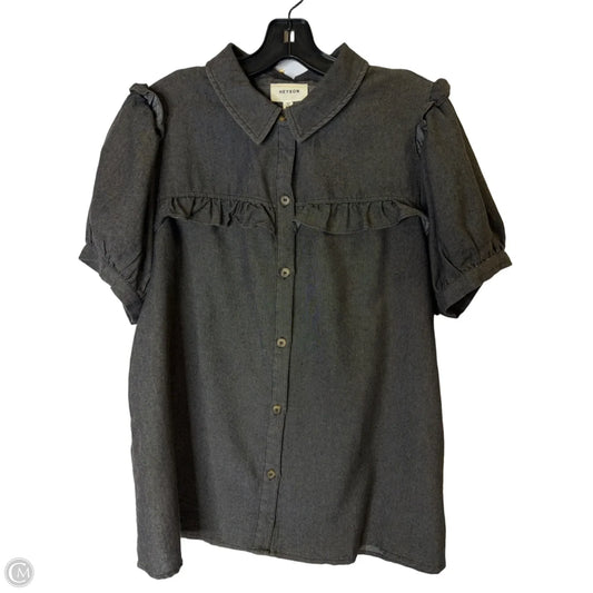Top Short Sleeve By Heyson In Grey, Size: M