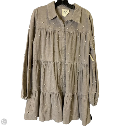 Dress Casual Short By Fantastic Fawn In Grey, Size: M