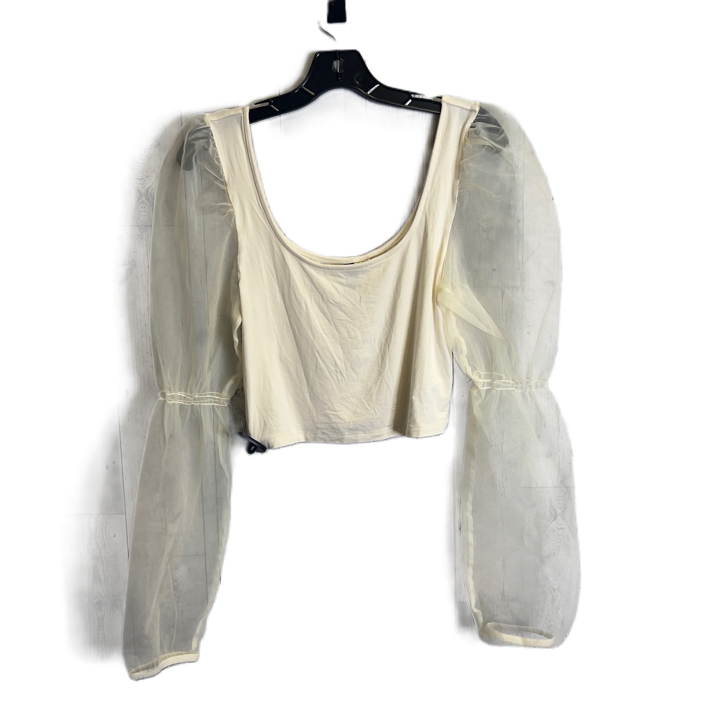 Top Long Sleeve By Divided In Cream, Size: M