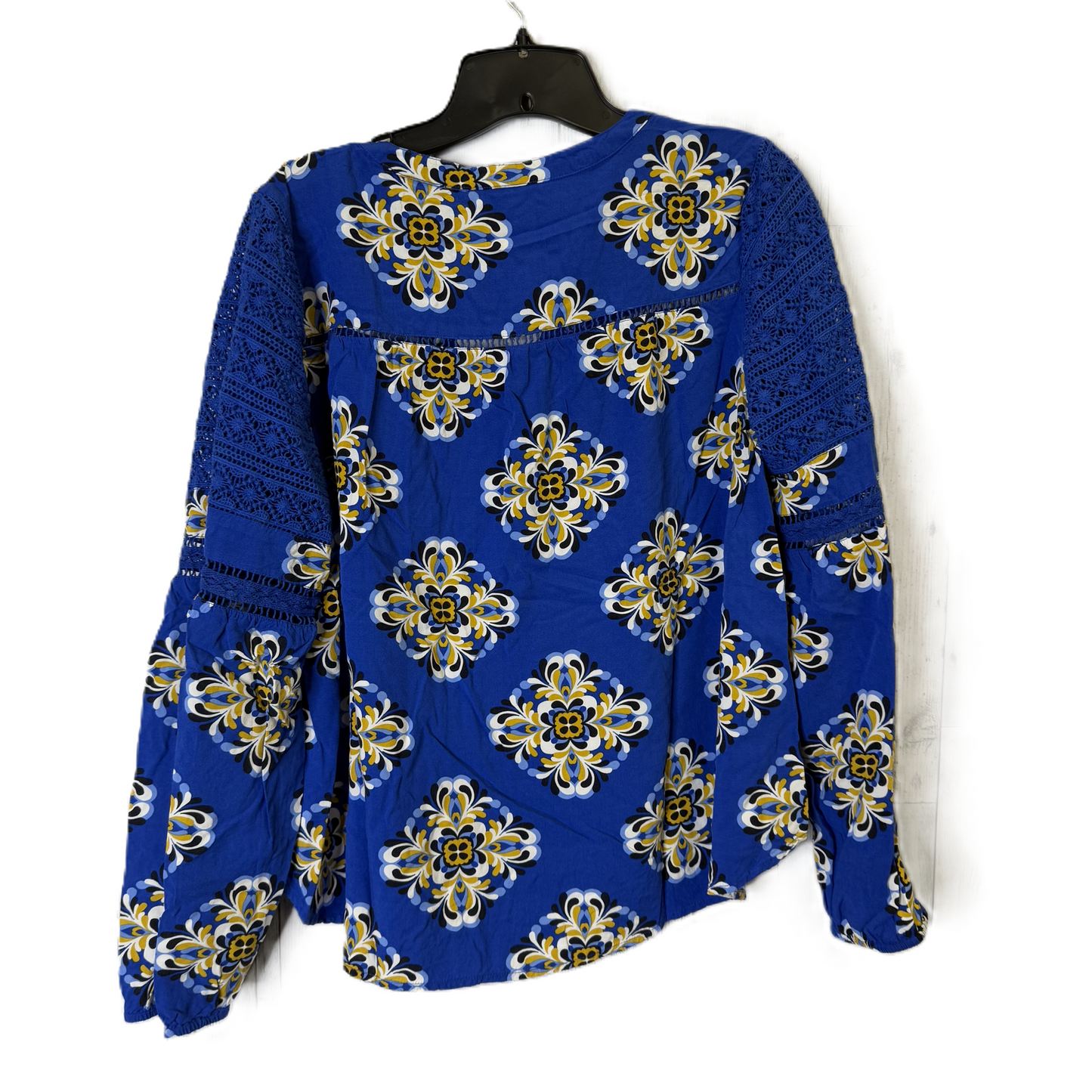 Top Long Sleeve By Crown And Ivy In Blue, Size: L