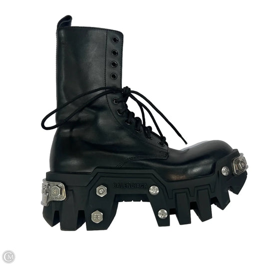 Boots Luxury Designer By Balenciaga In Black, Size: 7