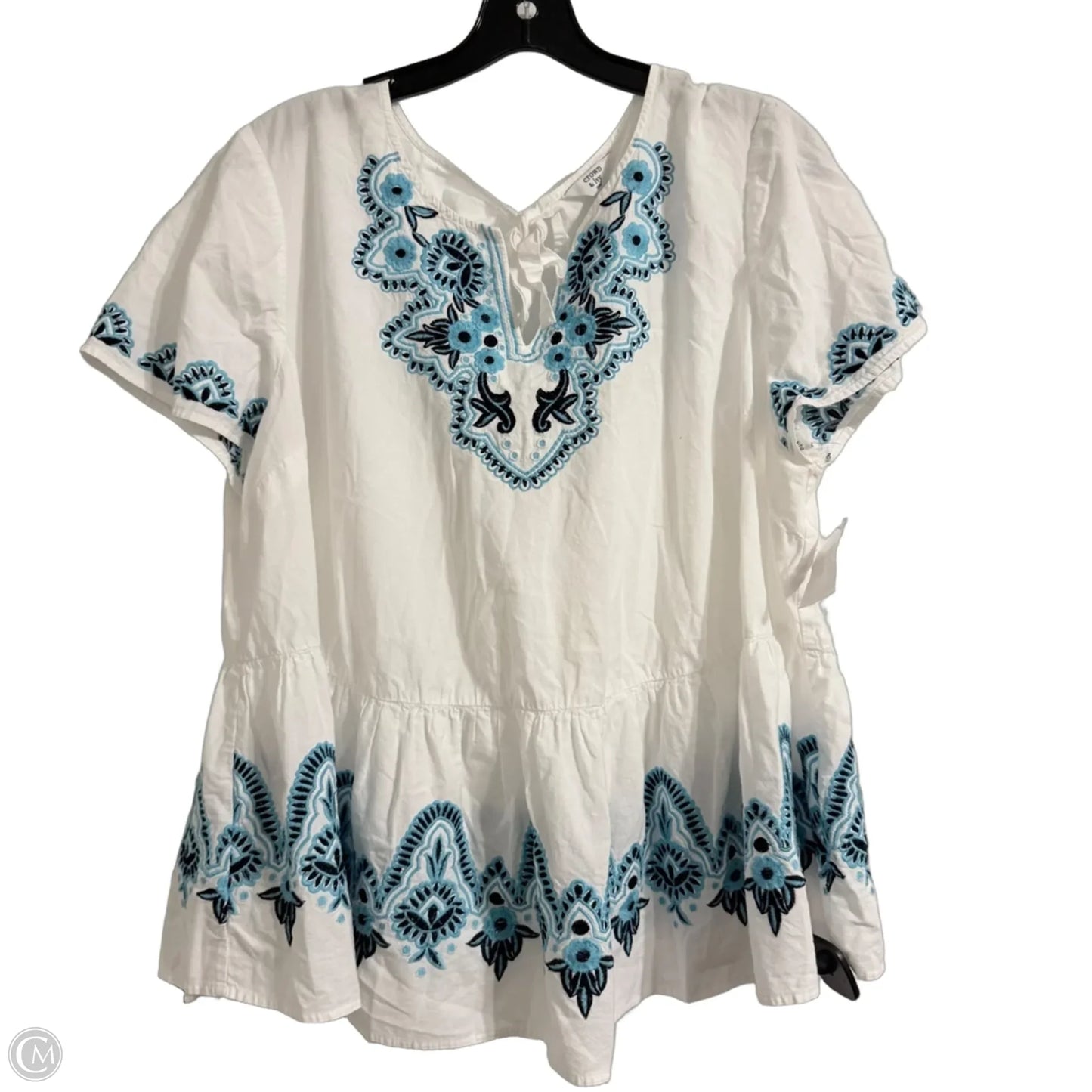 Top Short Sleeve By Crown And Ivy In Ivory, Size: 3x