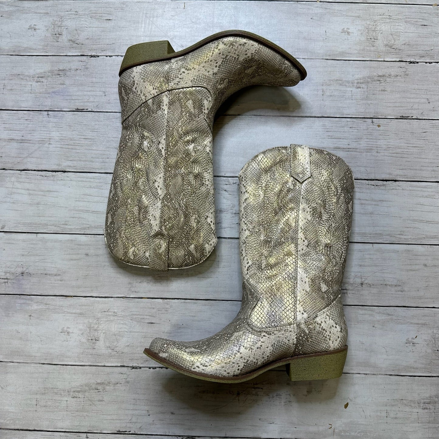 Boots Western By Coconuts  Size: 5.5