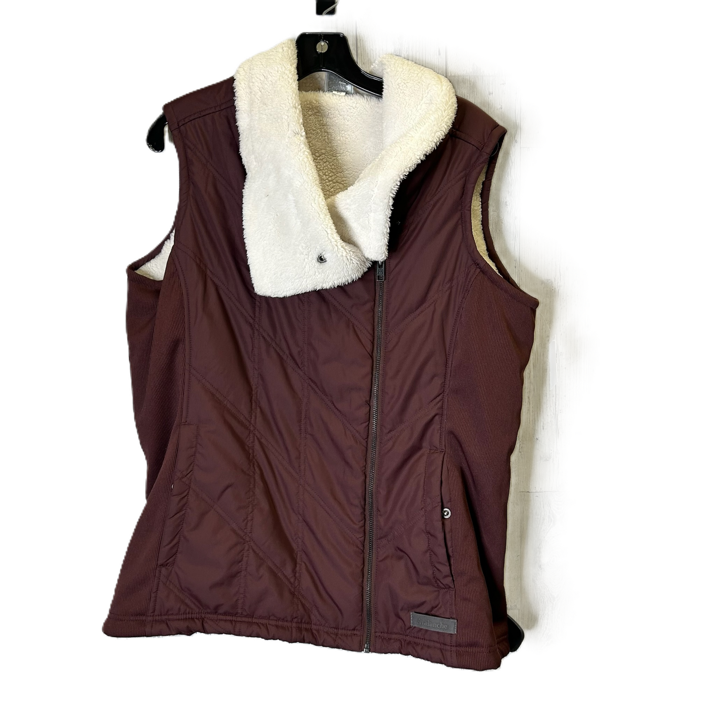 Vest Puffer & Quilted By Avalanche In Purple, Size: Xl