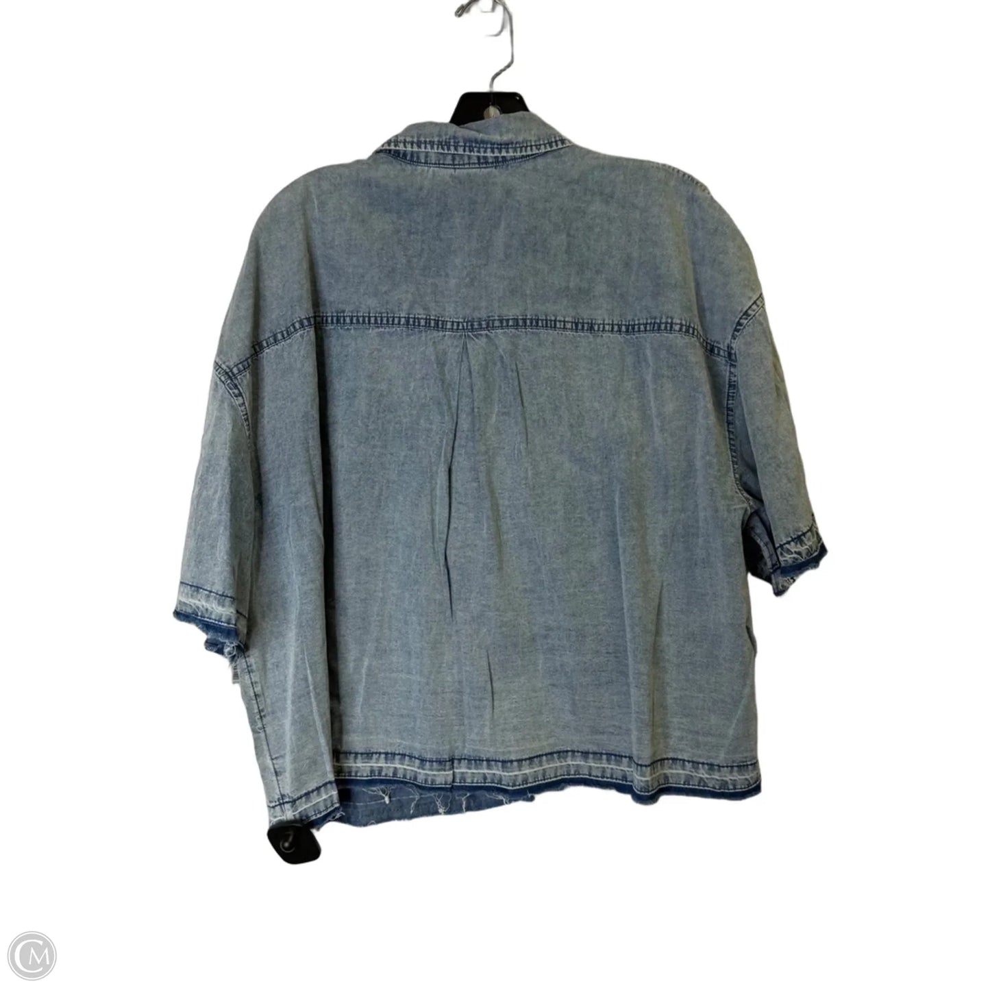 Top Short Sleeve By Future Collective In Blue Denim, Size: L
