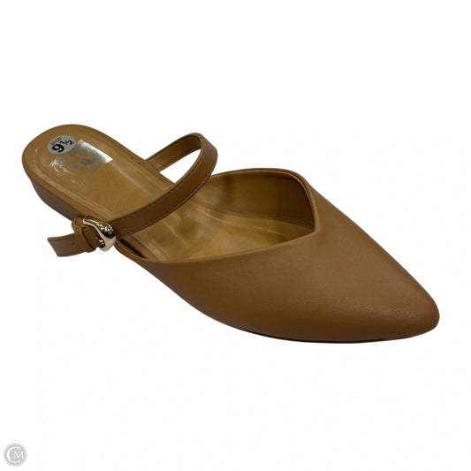 Shoes Flats By Dv In Brown, Size: 9.5