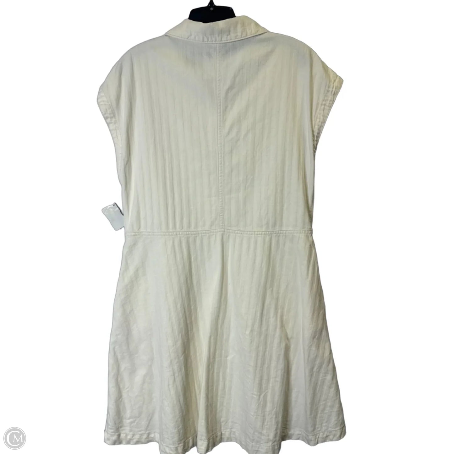 Dress Casual Short By Universal Thread In Cream, Size: M