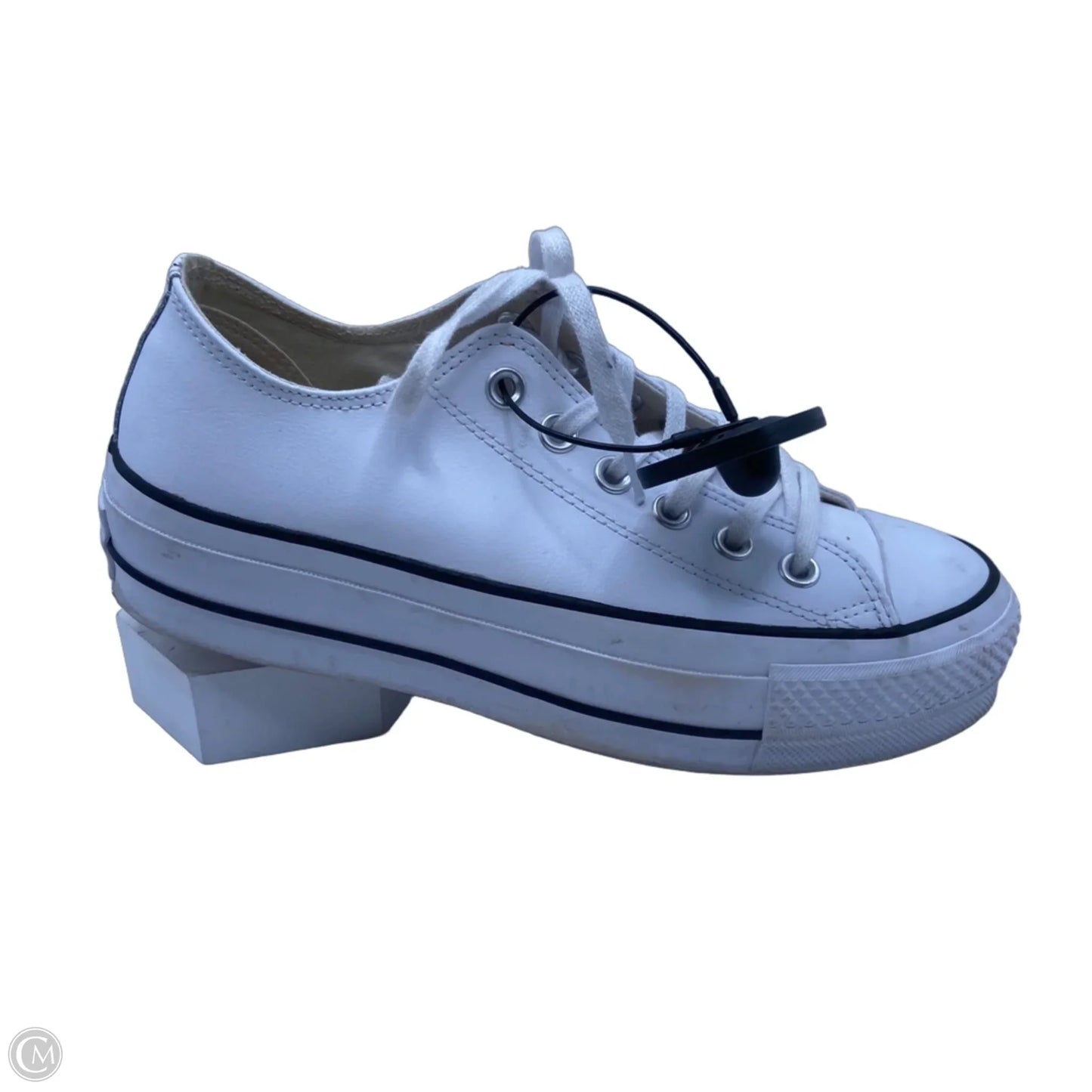 Shoes Sneakers Platform By Converse In White, Size: 7