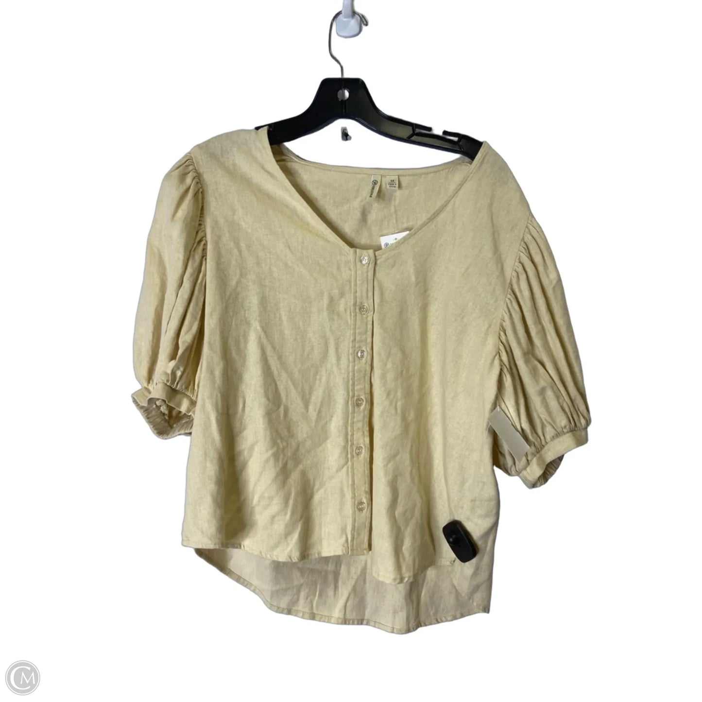 Top Short Sleeve By Versona In Cream, Size: M