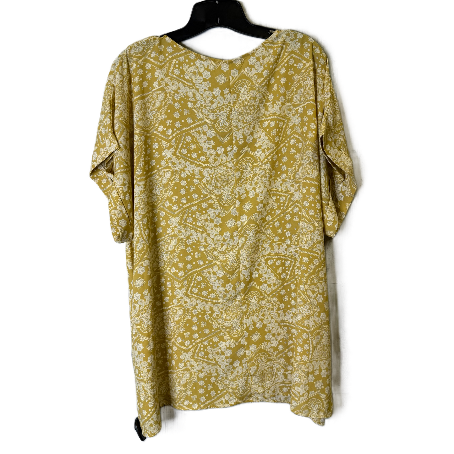 Top Short Sleeve By Cotton Bleu In Gold, Size: 3x