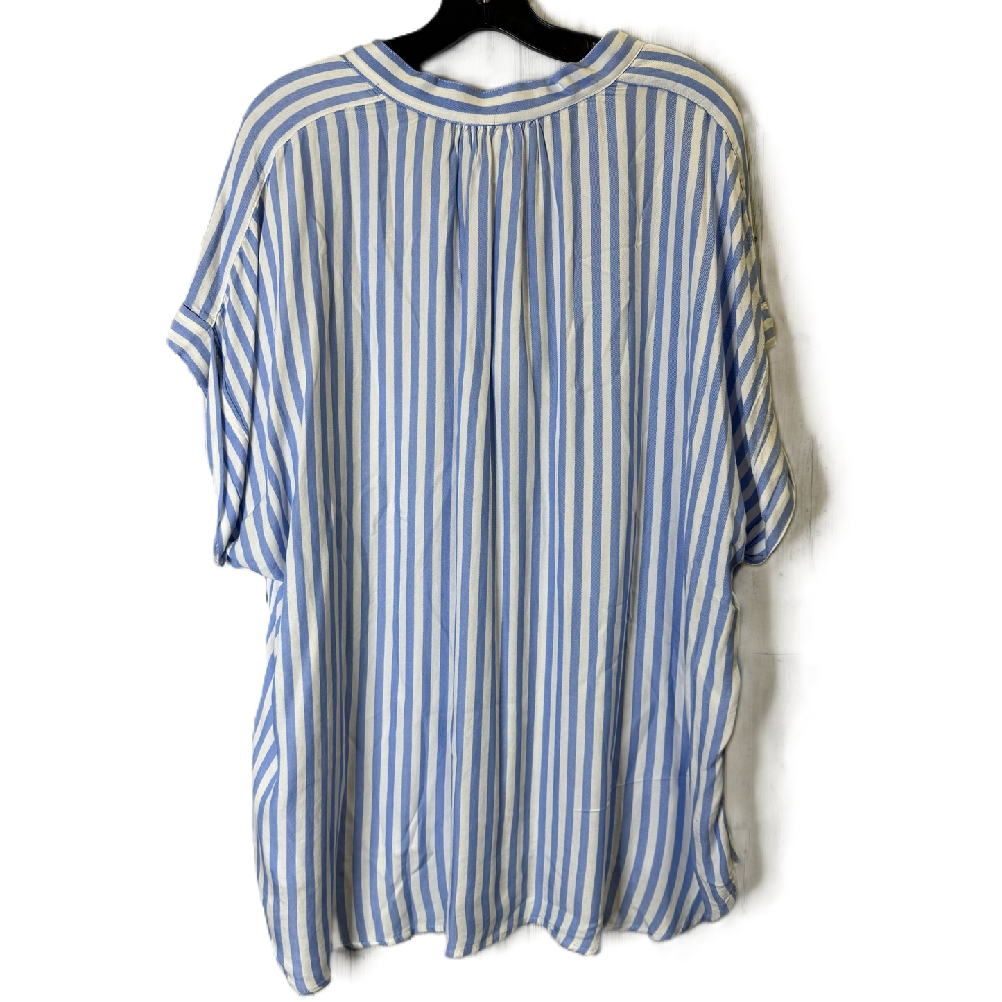 Top Short Sleeve By Workshop In Blue, Size: 2x