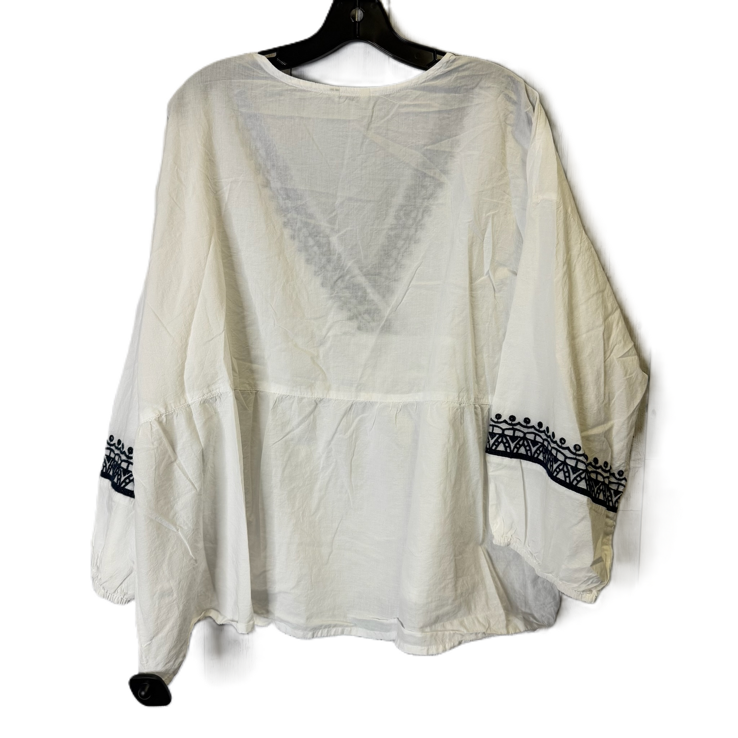 Top Long Sleeve By Caution To The Wind In White, Size: 18