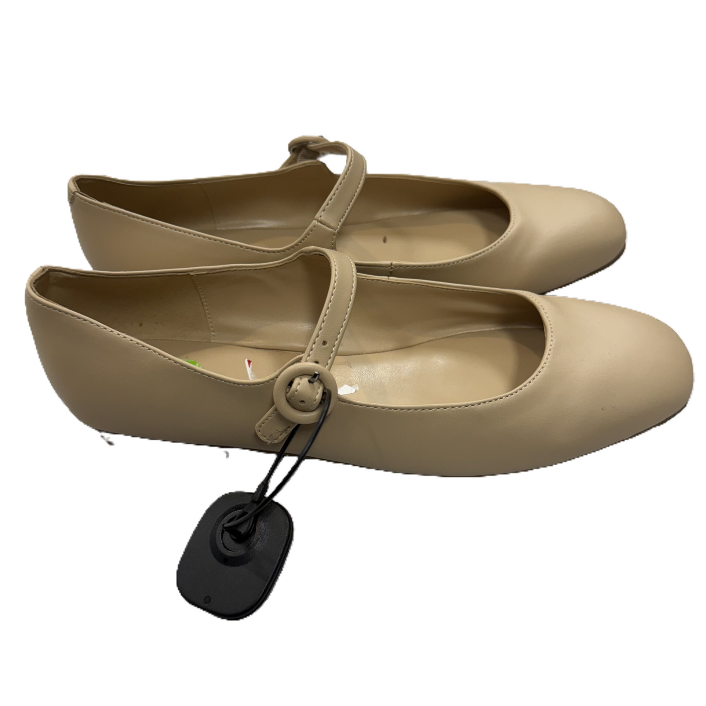 Shoes Flats By Marc Fisher In Cream, Size: 9.5