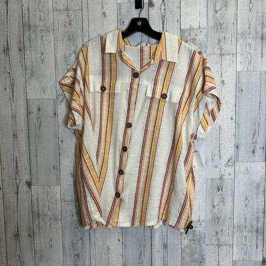 Top Short Sleeve By Cato  Size: 18