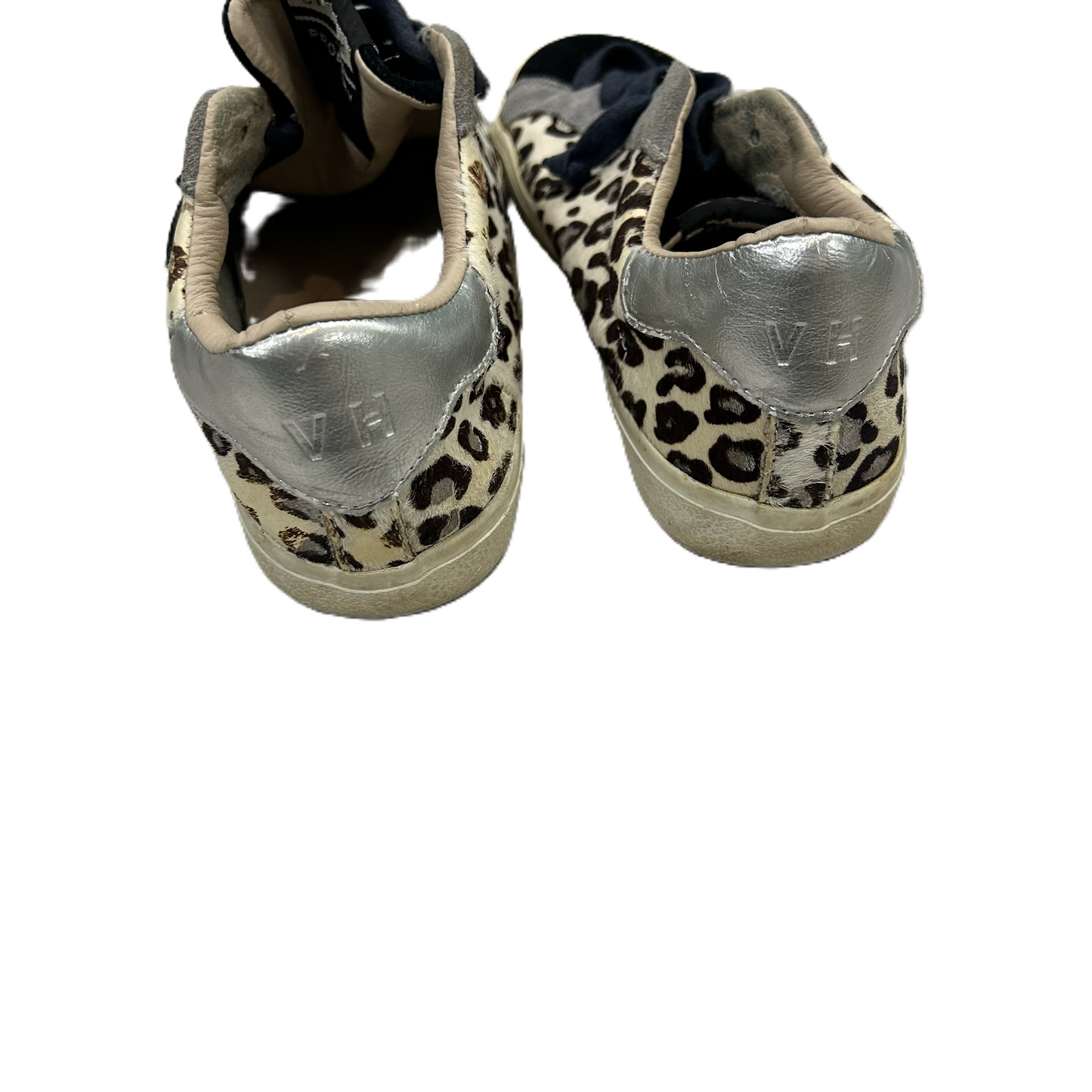 Animal Print Shoes Sneakers By Vintage Havana, Size: 7