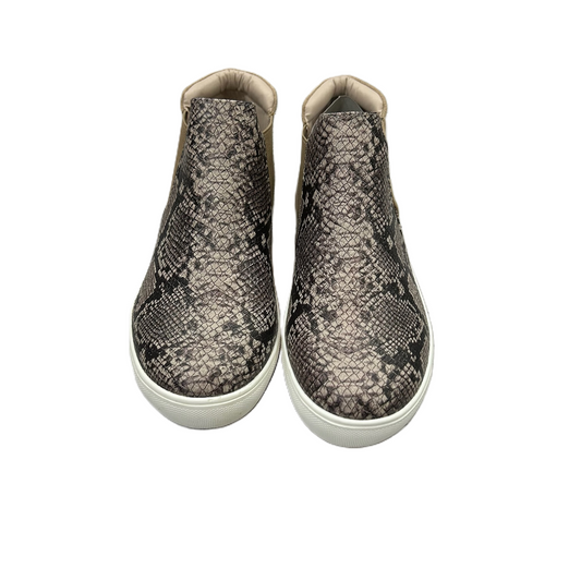 Snakeskin Print Shoes Sneakers By Coconuts, Size: 8