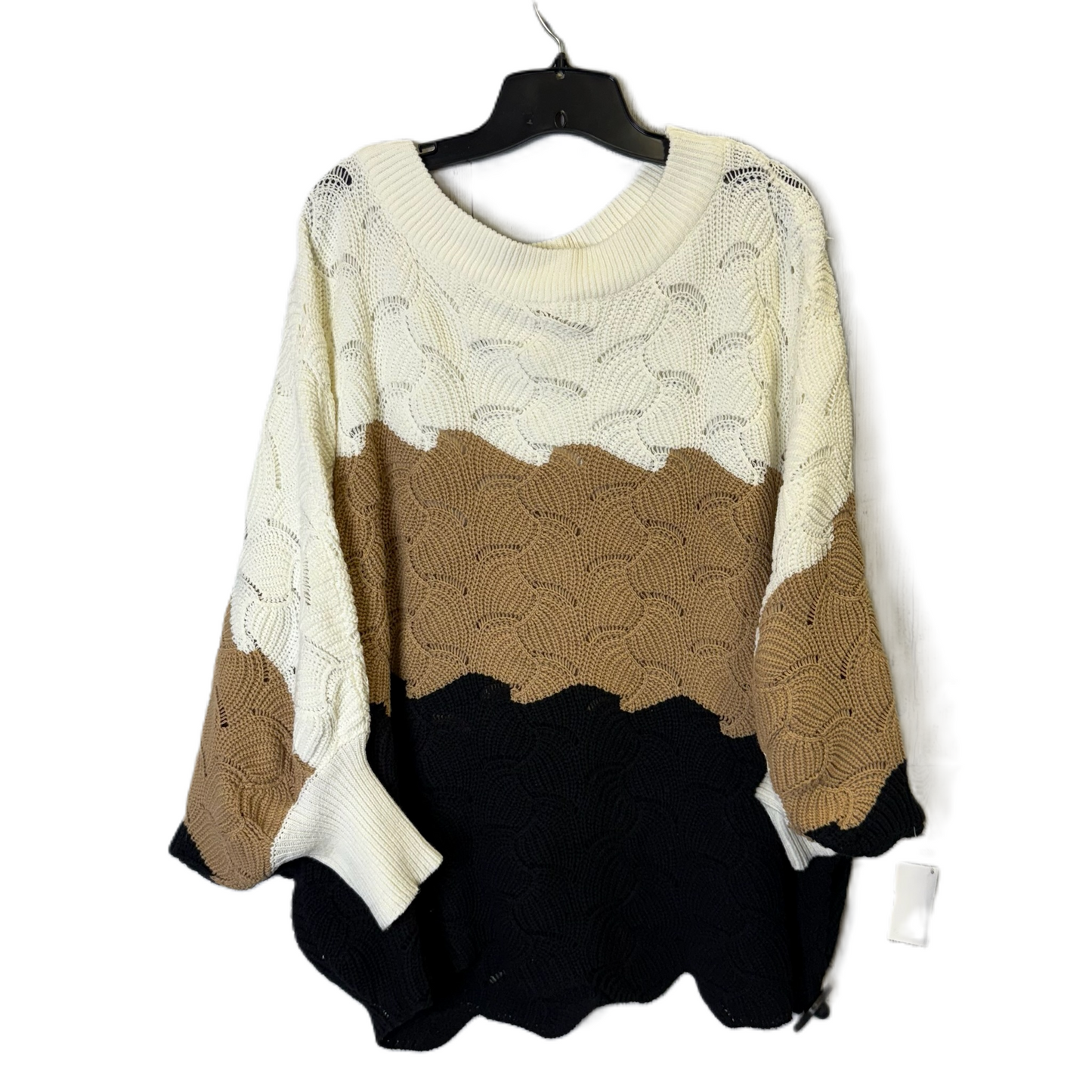 Sweater By Andree By Unit In Cream, Size: M