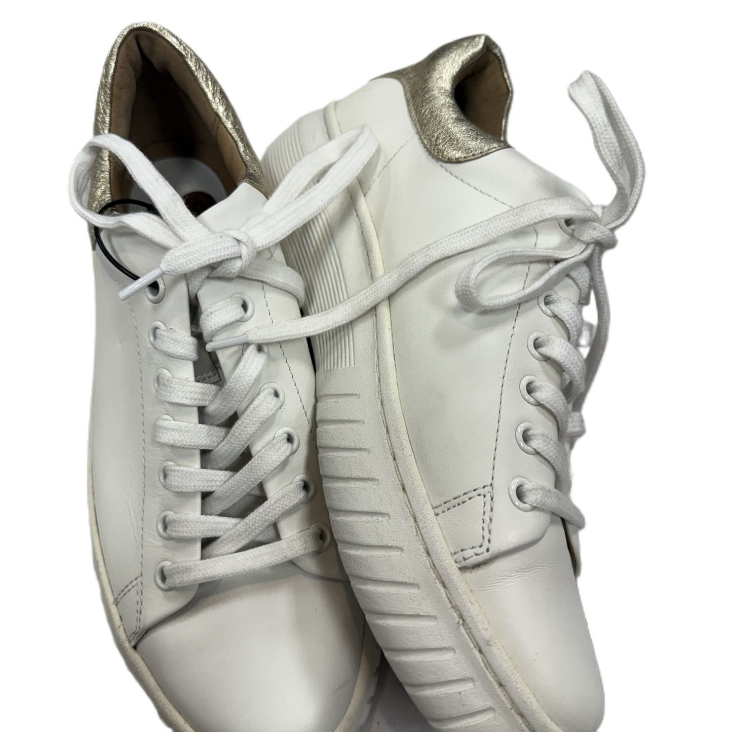 Shoes Sneakers By Sofft In White, Size: 10